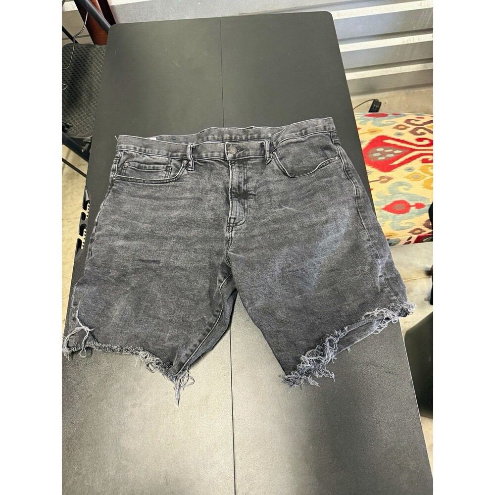 GAP Men's Slim Gray Medium Wash Denim Cut Off Shorts 5-Pocket Zip Fringe